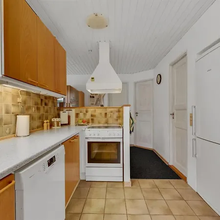 Ferienhaus Pernilla - 2km From The Sea By Interhome
